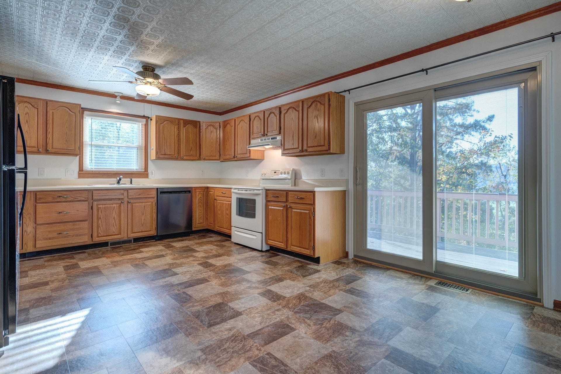 420 Tanglewood Drive, Christiansburg, VA 24073