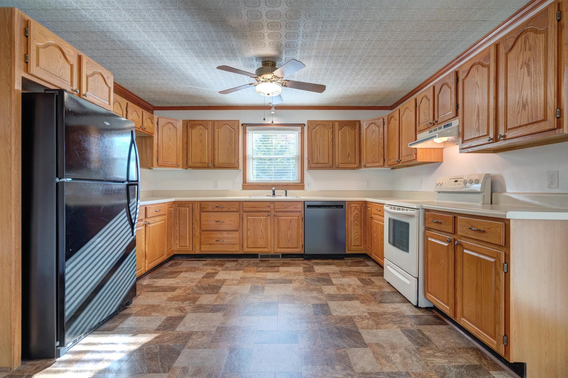 420 Tanglewood Drive, Christiansburg, VA 24073
