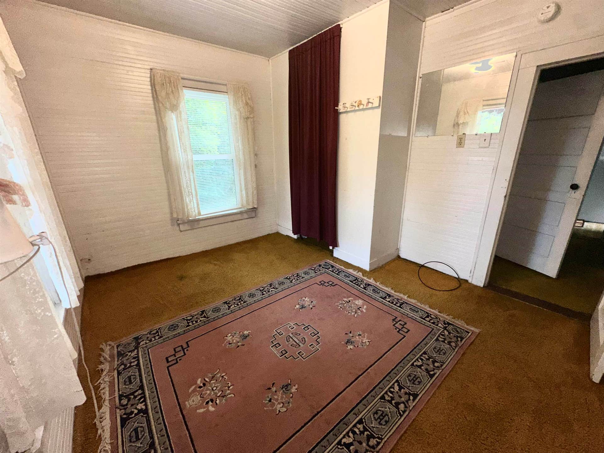 110 White Avenue, Glen Lyn, VA 24093