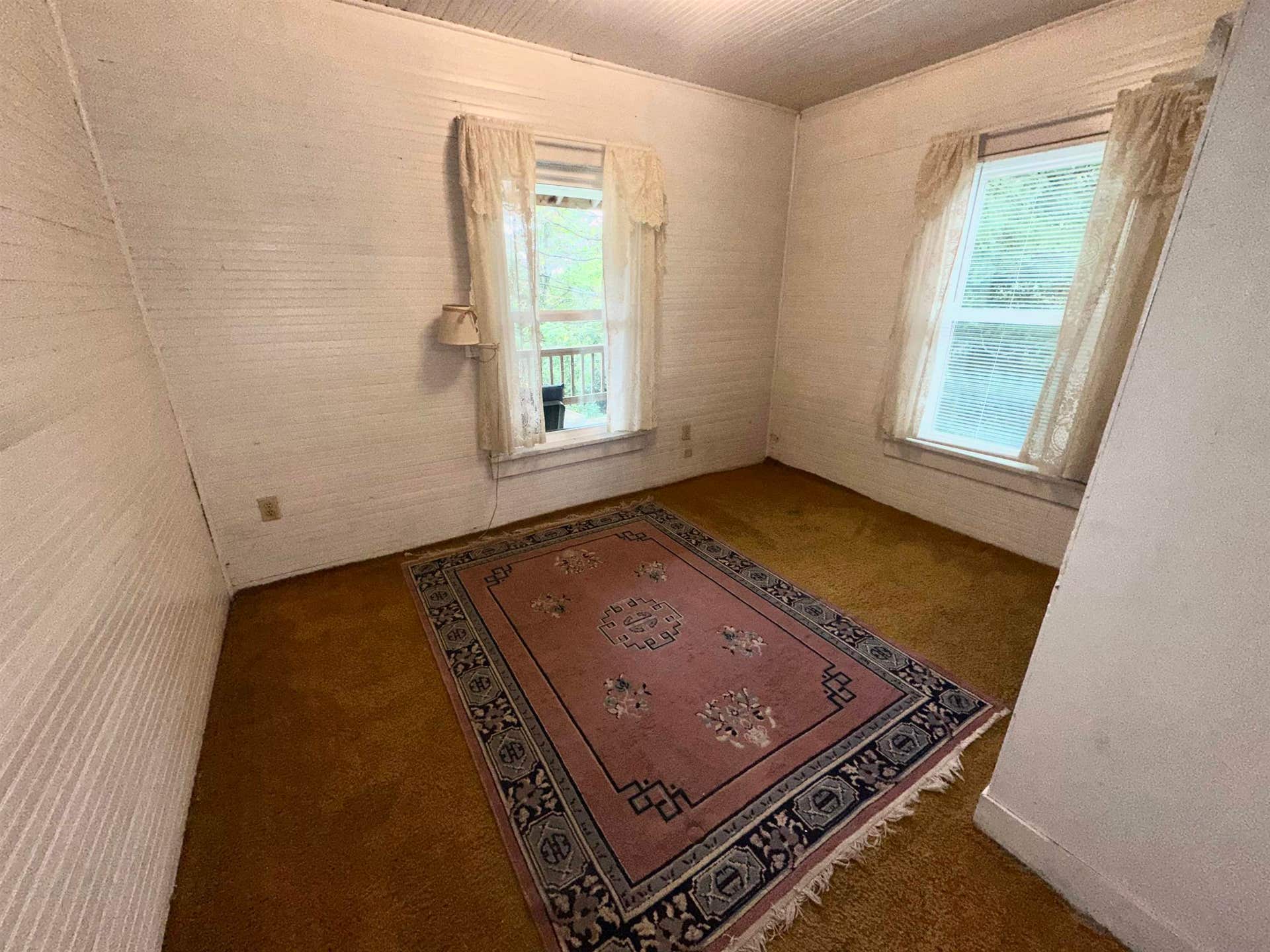110 White Avenue, Glen Lyn, VA 24093