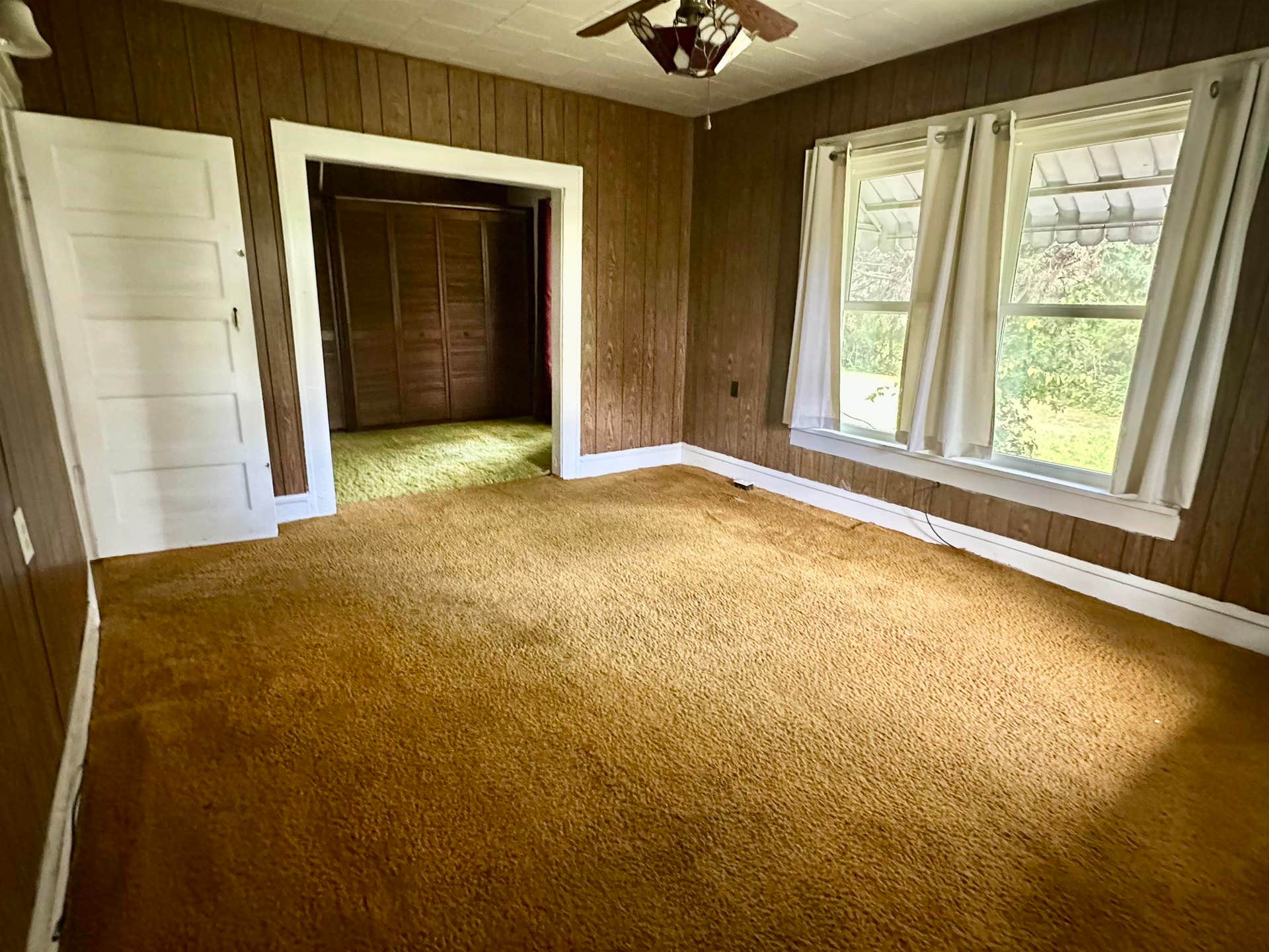 110 White Avenue, Glen Lyn, VA 24093