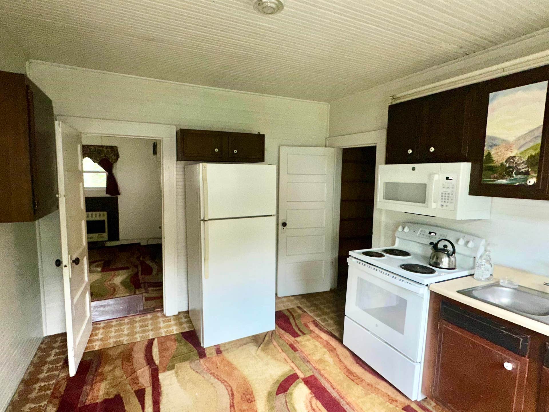 110 White Avenue, Glen Lyn, VA 24093