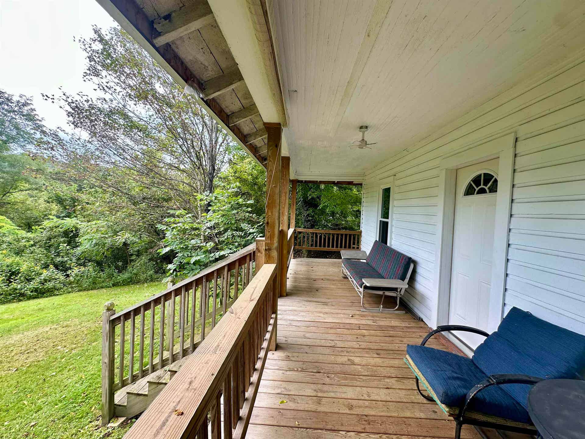 110 White Avenue, Glen Lyn, VA 24093