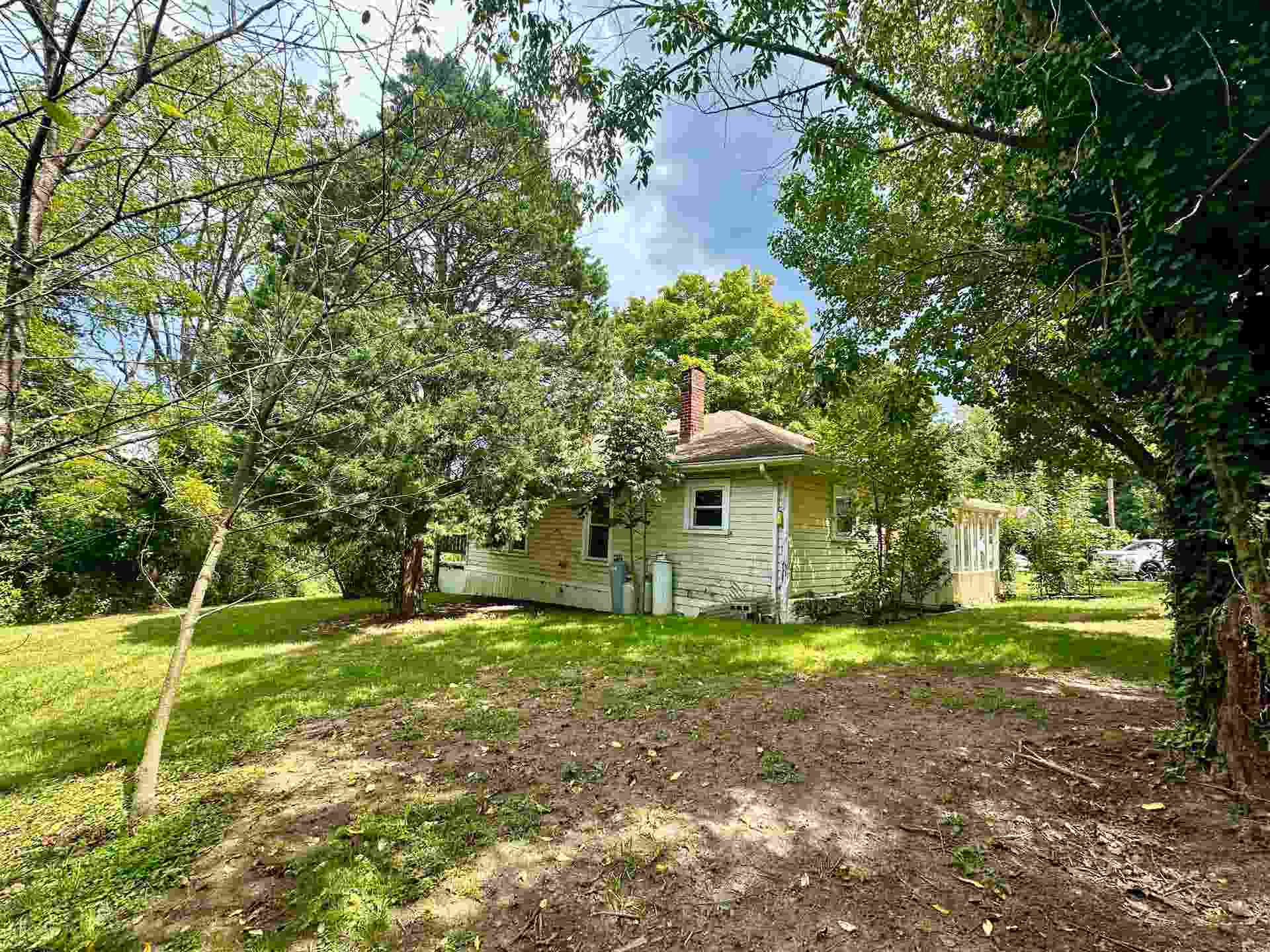 110 White Avenue, Glen Lyn, VA 24093
