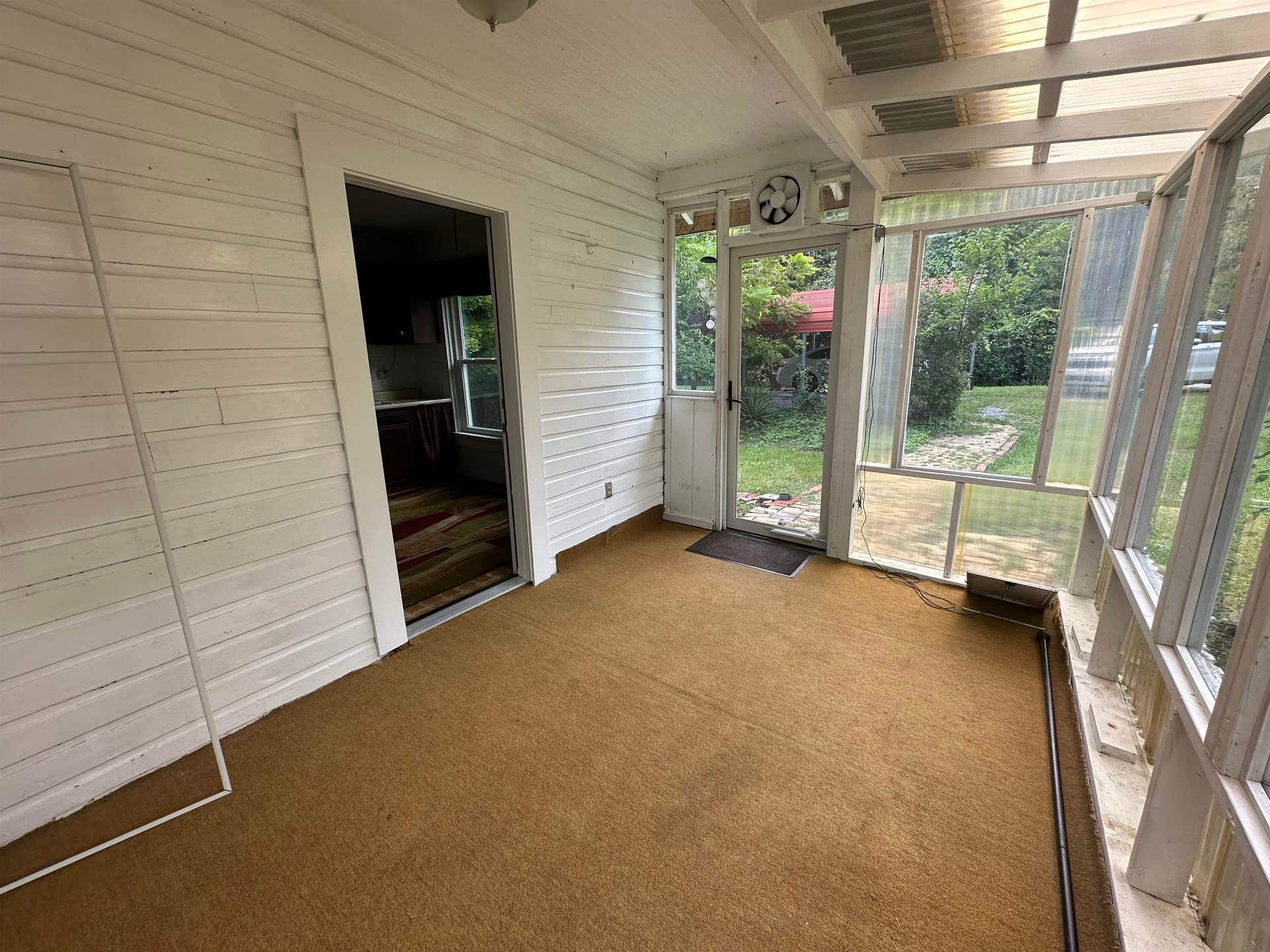 110 White Avenue, Glen Lyn, VA 24093