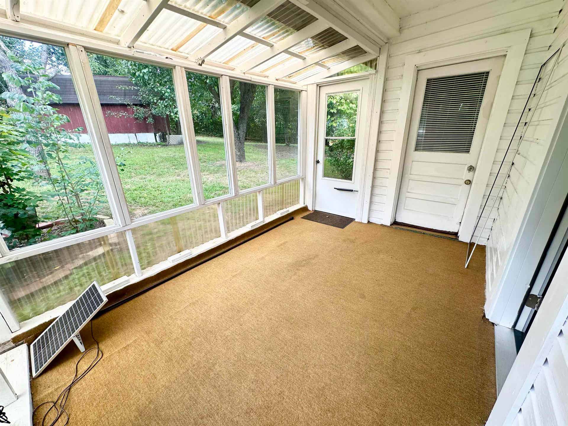 110 White Avenue, Glen Lyn, VA 24093