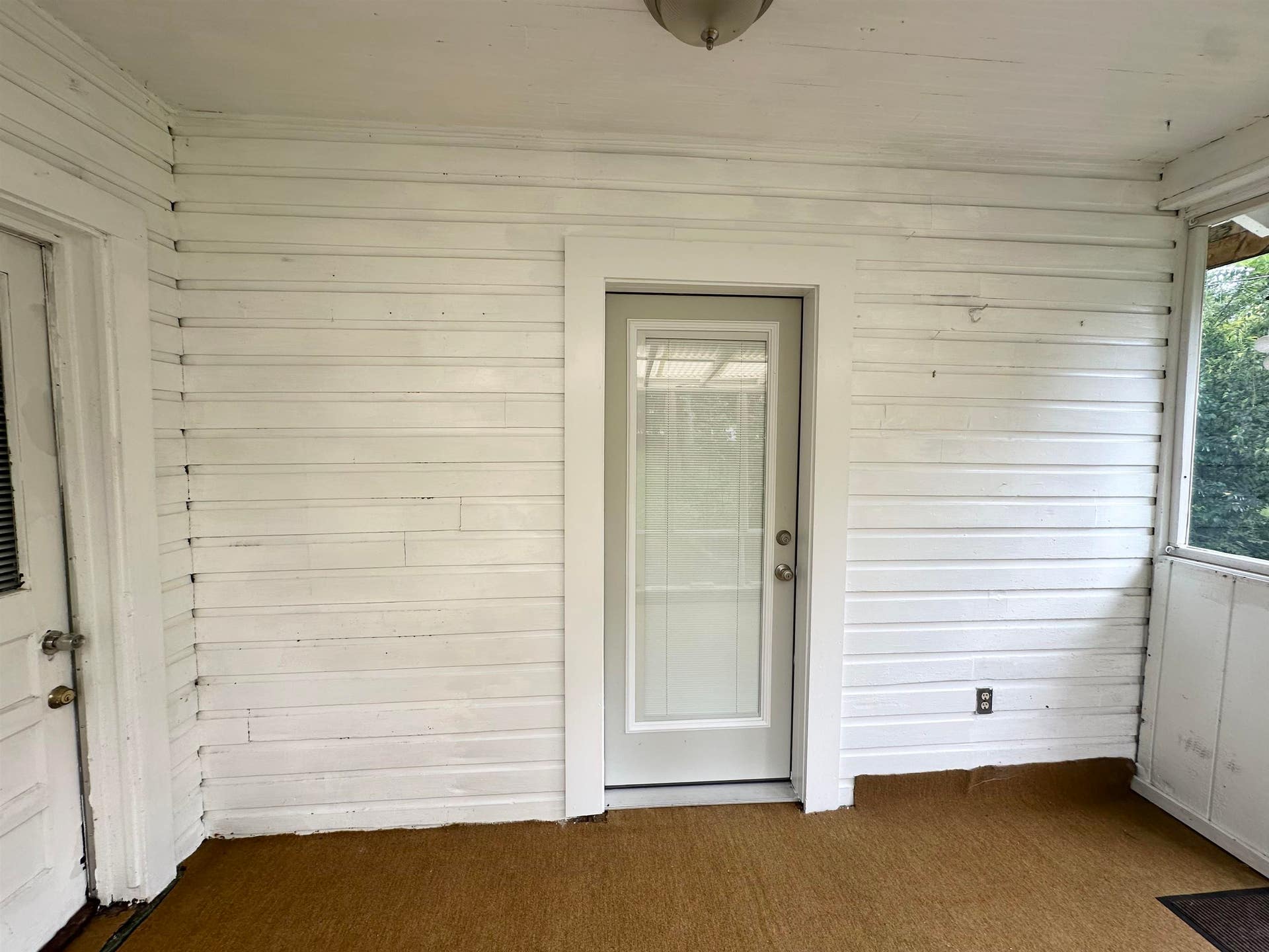 110 White Avenue, Glen Lyn, VA 24093