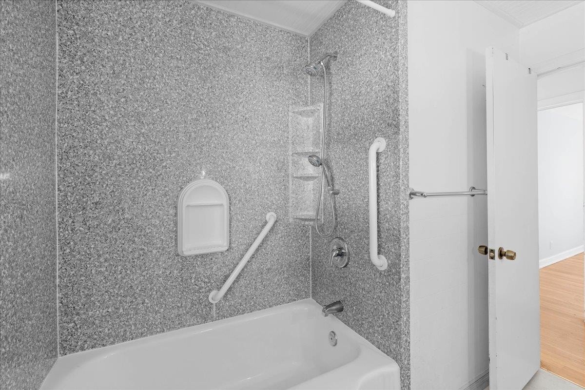 803 Grove Avenue, Blacksburg, VA 24060