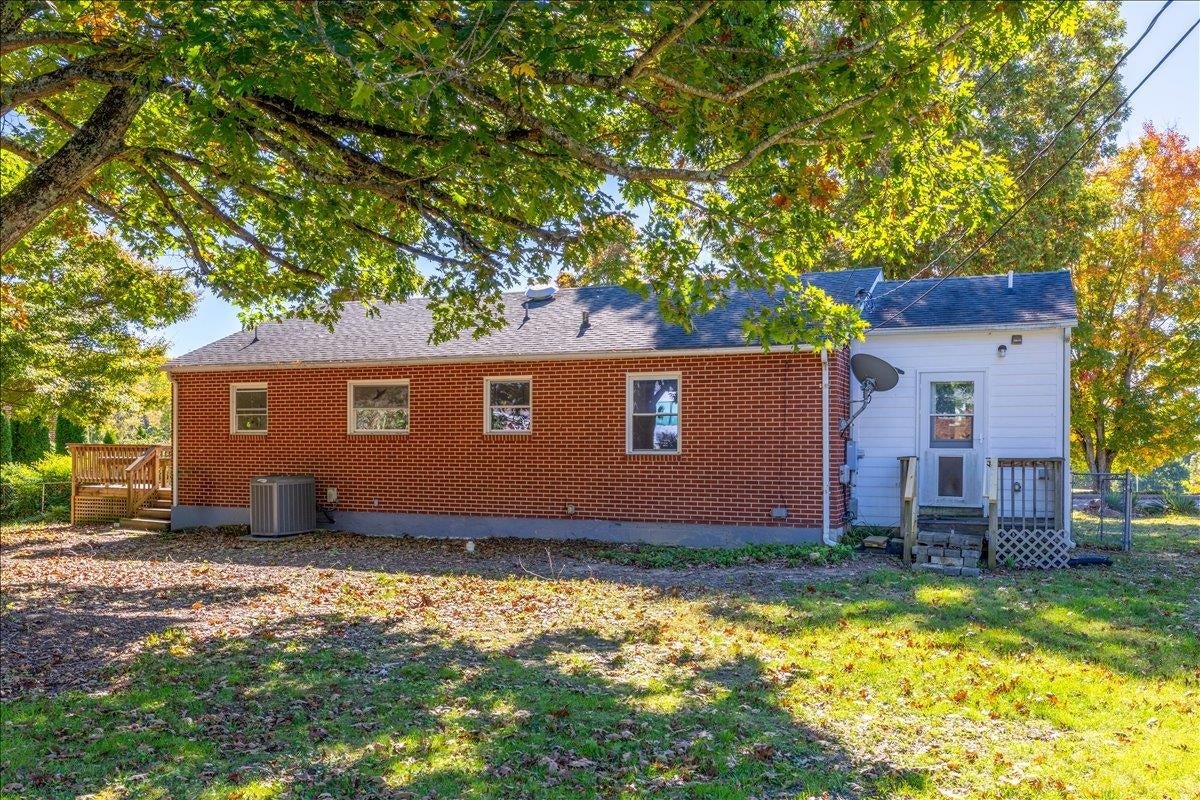 803 Grove Avenue, Blacksburg, VA 24060