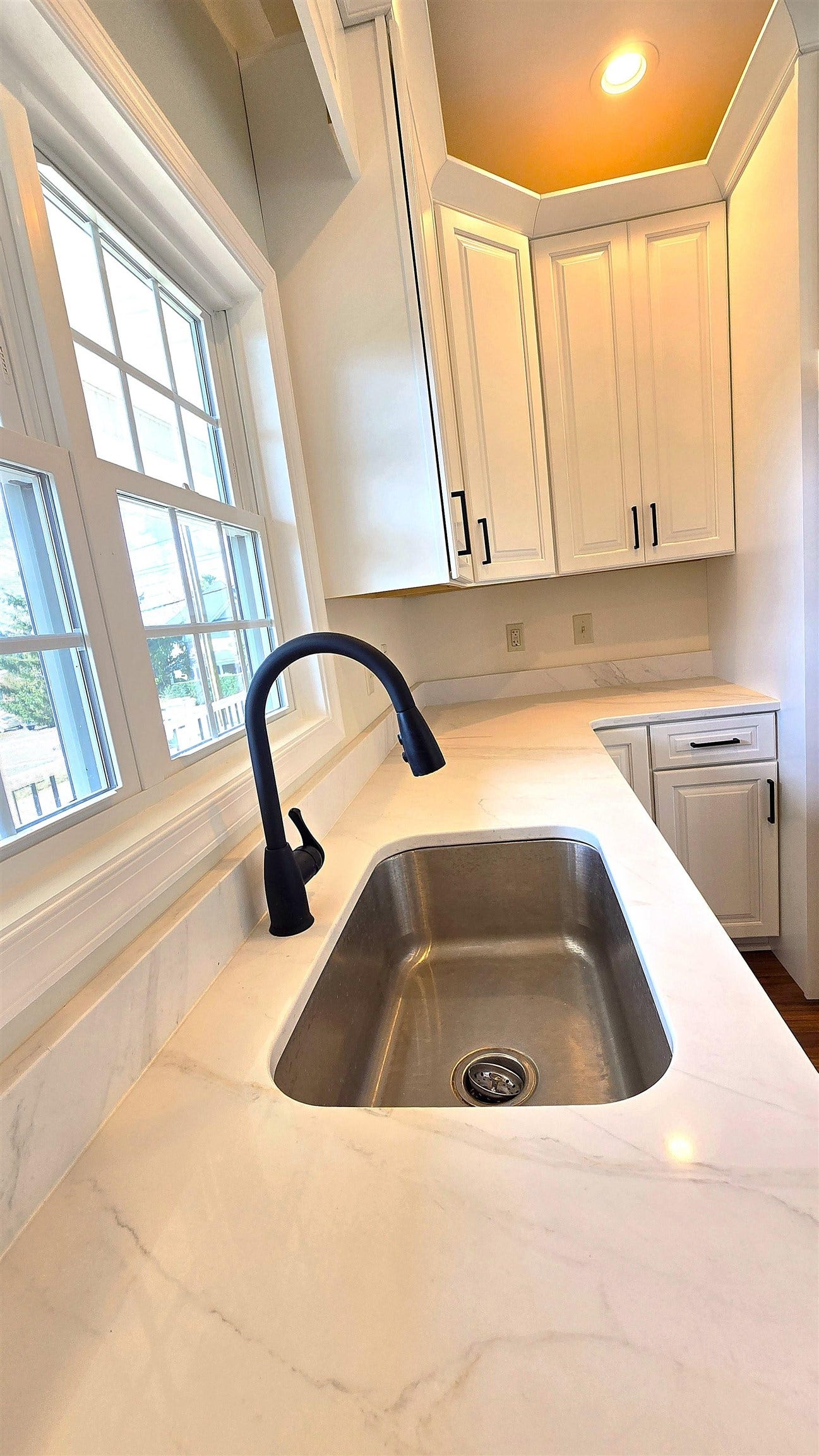 1200 CAMBRIA Street, Christiansburg, VA 24073