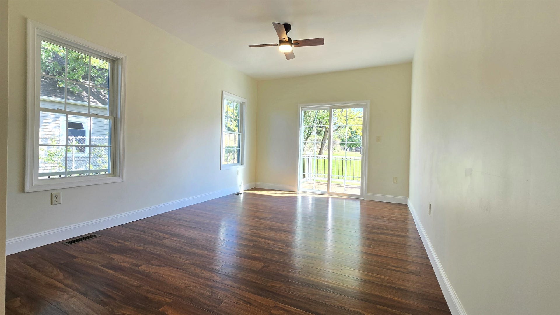 1200 CAMBRIA Street, Christiansburg, VA 24073
