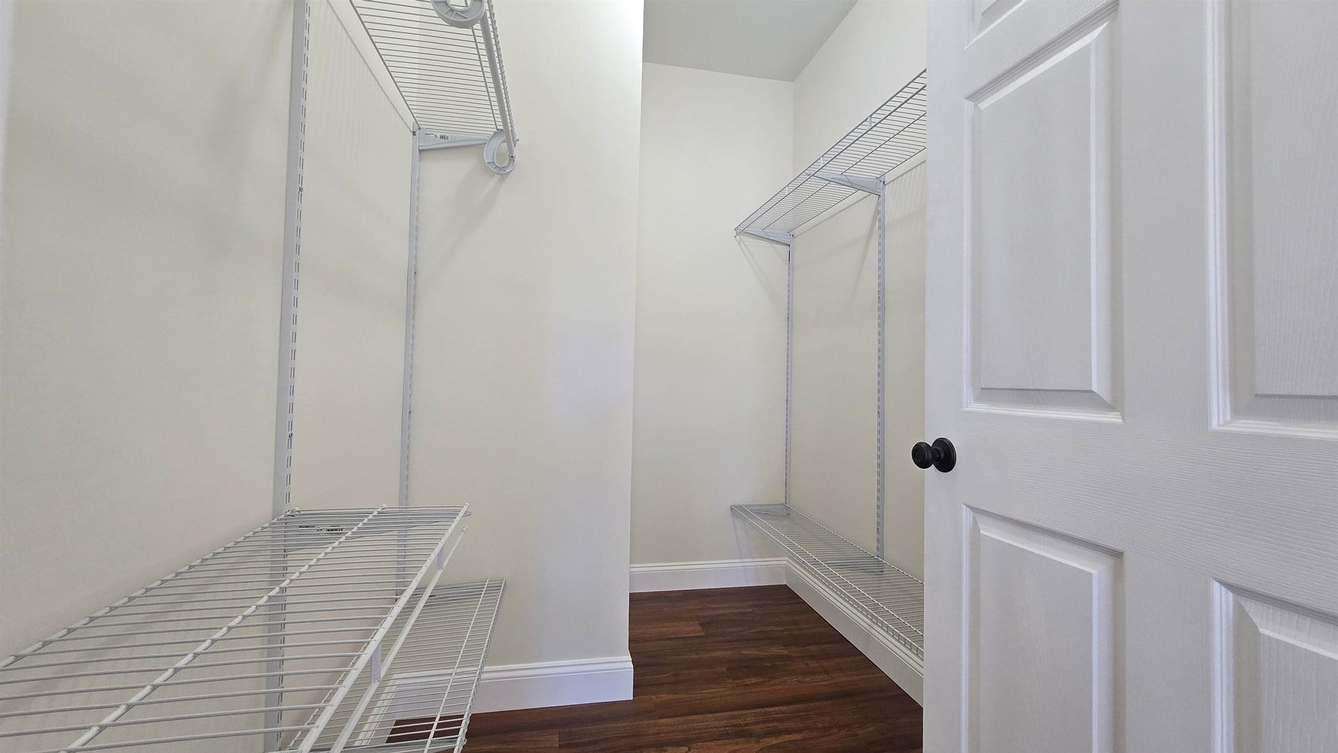 1200 CAMBRIA Street, Christiansburg, VA 24073
