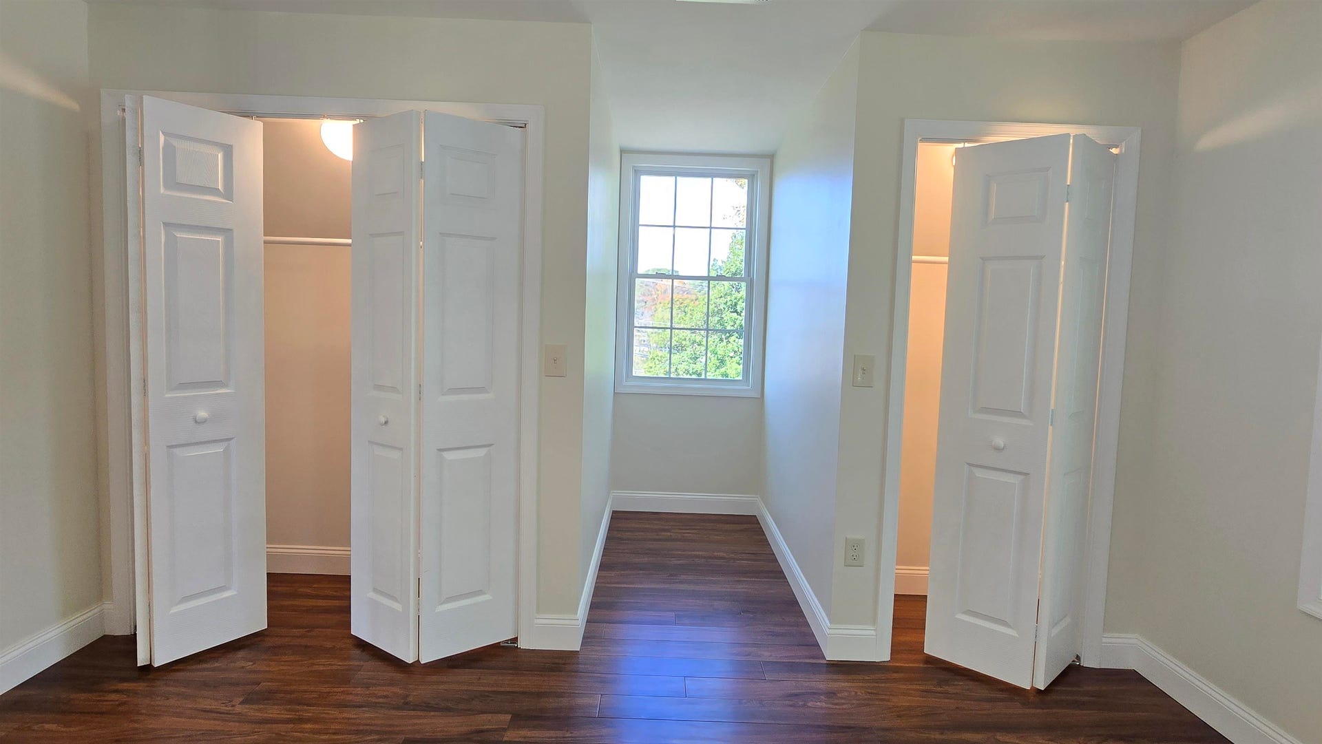 1200 CAMBRIA Street, Christiansburg, VA 24073