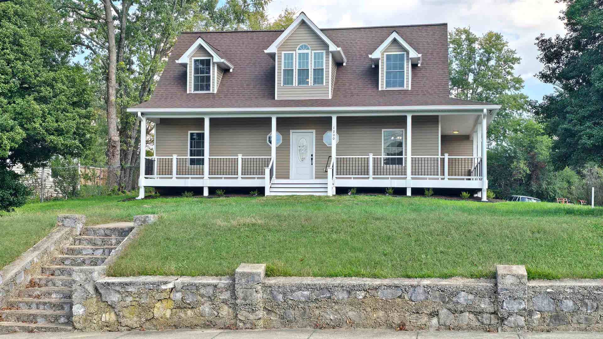 1200 CAMBRIA Street, Christiansburg, VA 24073