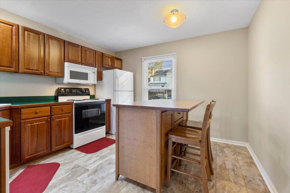 6134 Schoolfield Avenue, Radford, VA 24141