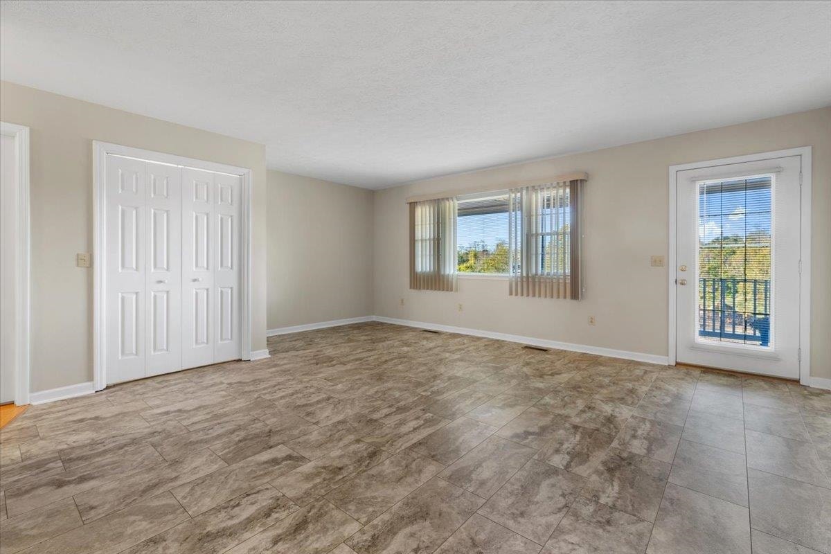 6134 Schoolfield Avenue, Radford, VA 24141