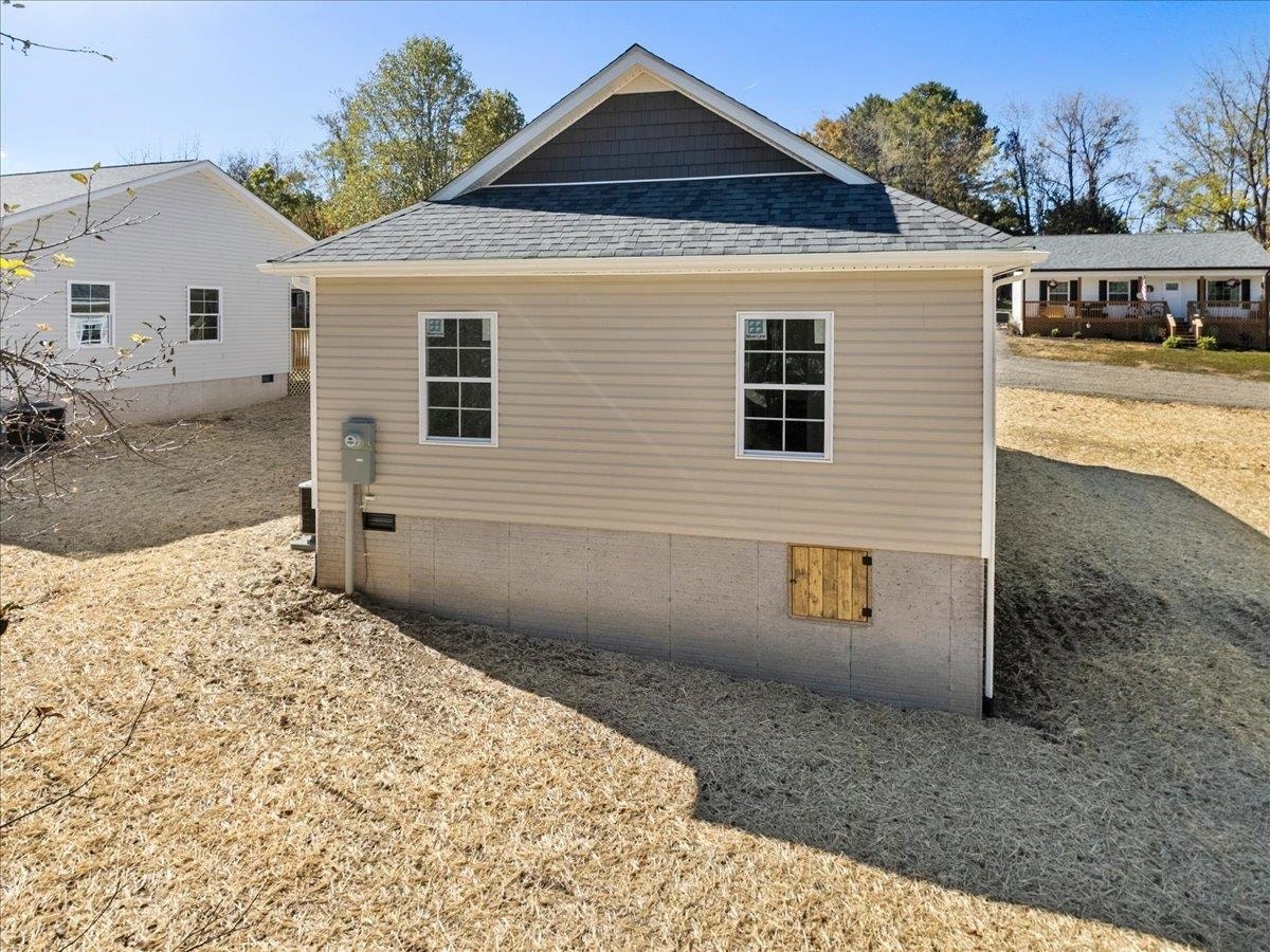 115 Ferry Court, Pulaski, VA 24301