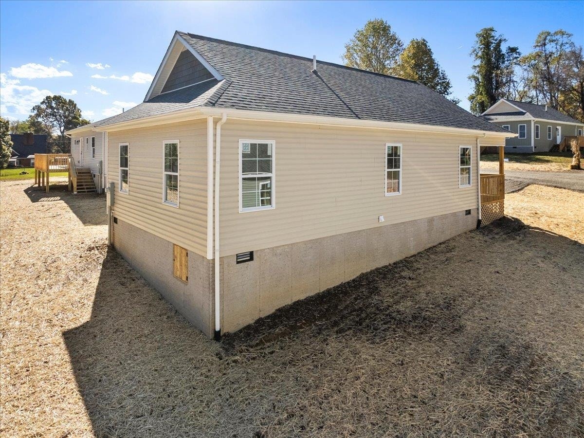 115 Ferry Court, Pulaski, VA 24301