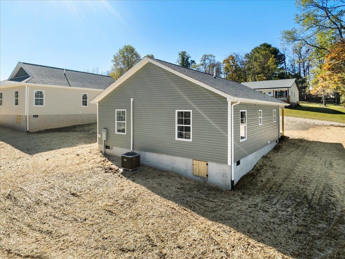 117 Ferry Court, Pulaski, VA 24301