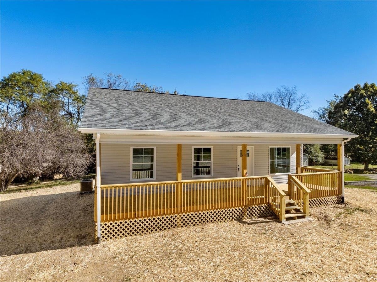111 Ferry Court, Pulaski, VA 24301