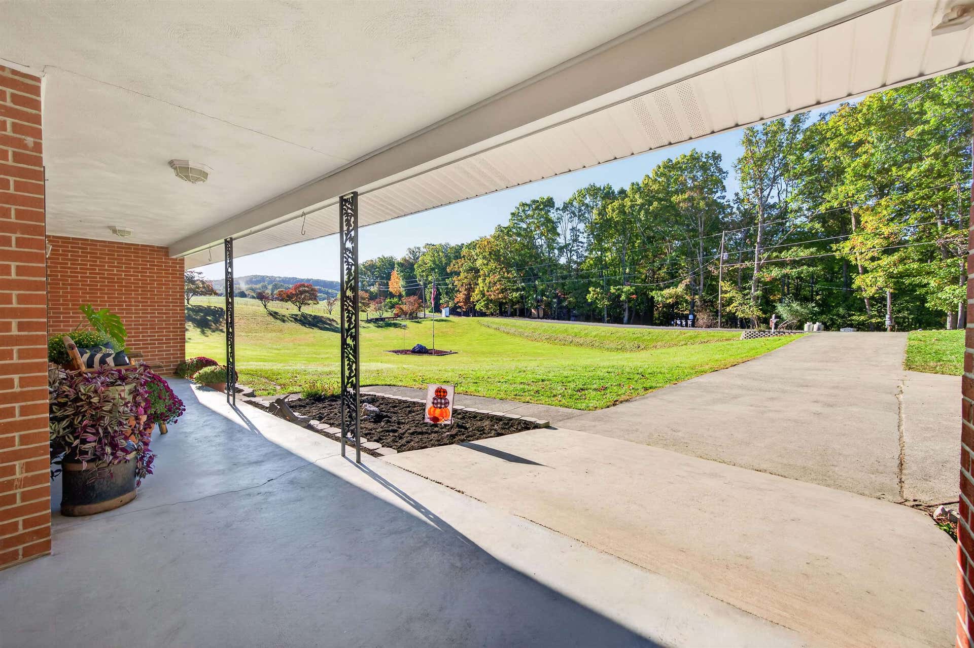 4350 Burma Road, Radford, VA 24141
