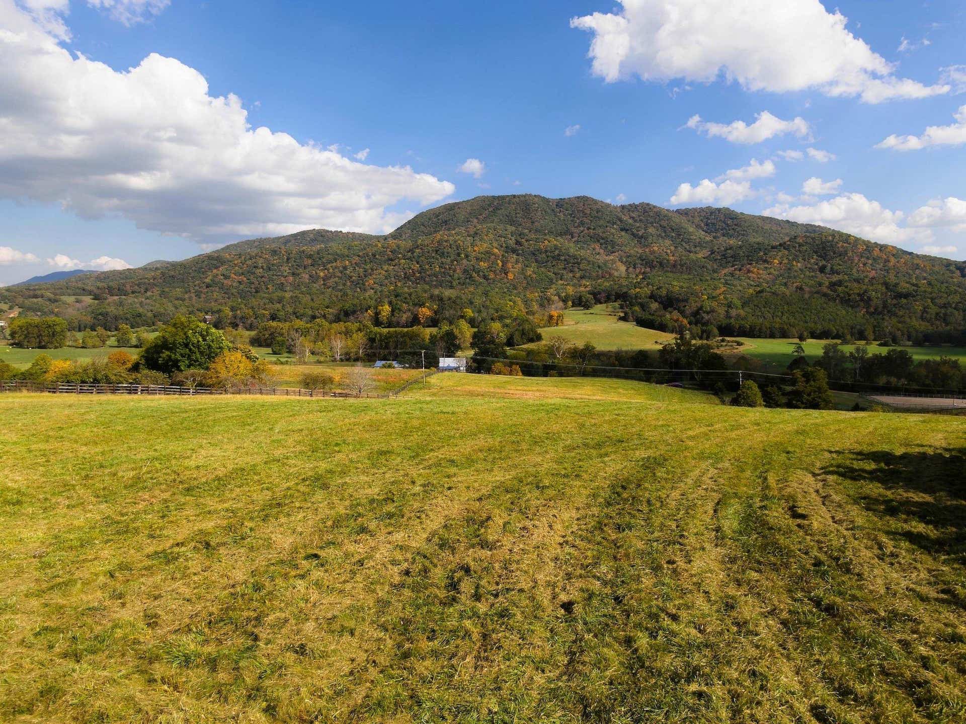 2413 Lusters Gate Road, Blacksburg, VA 24060