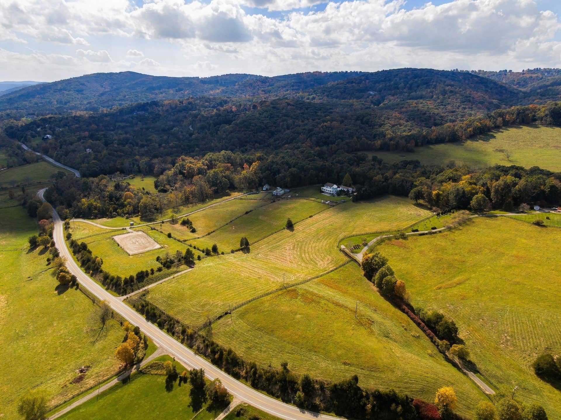 2413 Lusters Gate Road, Blacksburg, VA 24060