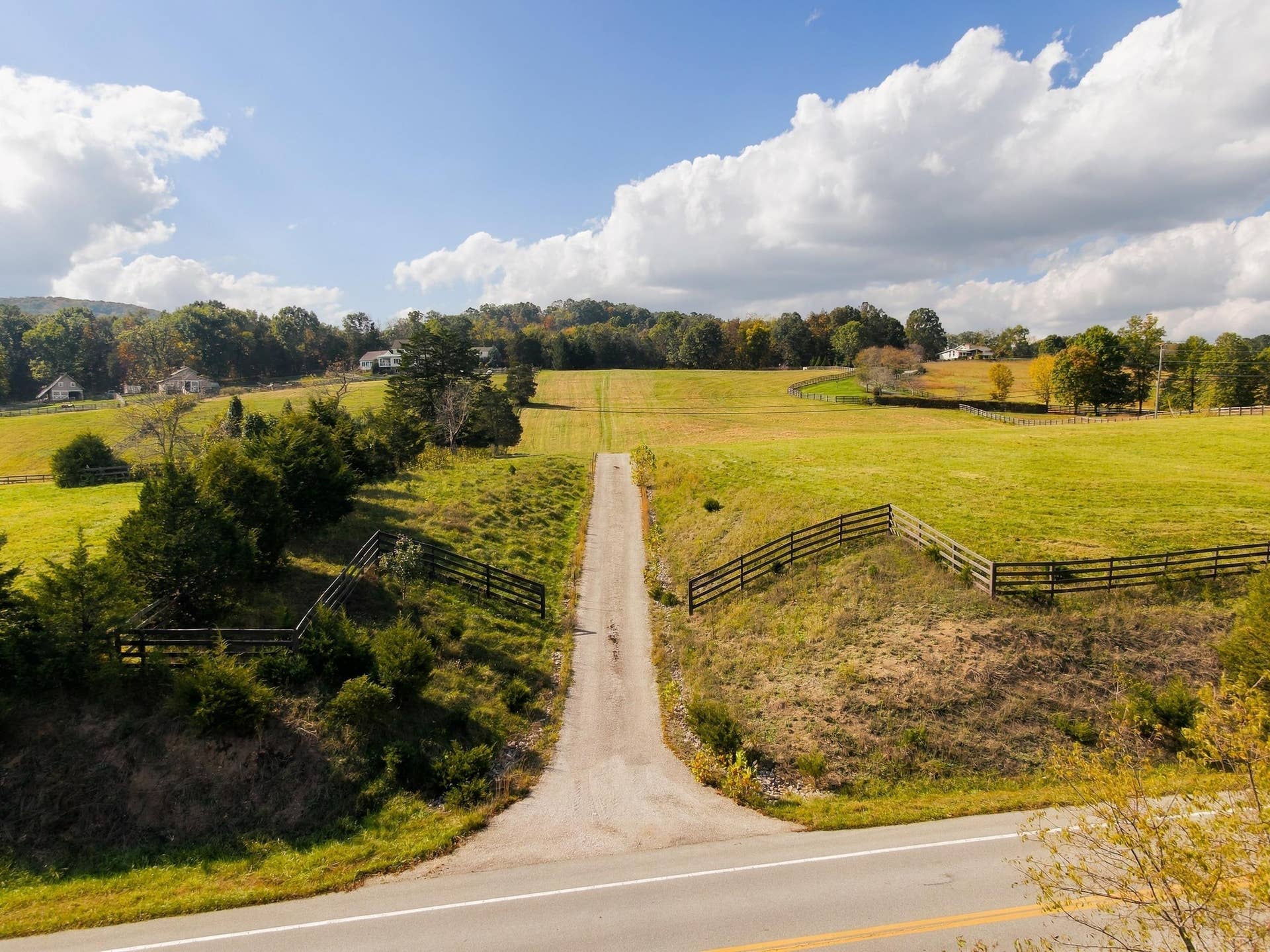 2413 Lusters Gate Road, Blacksburg, VA 24060