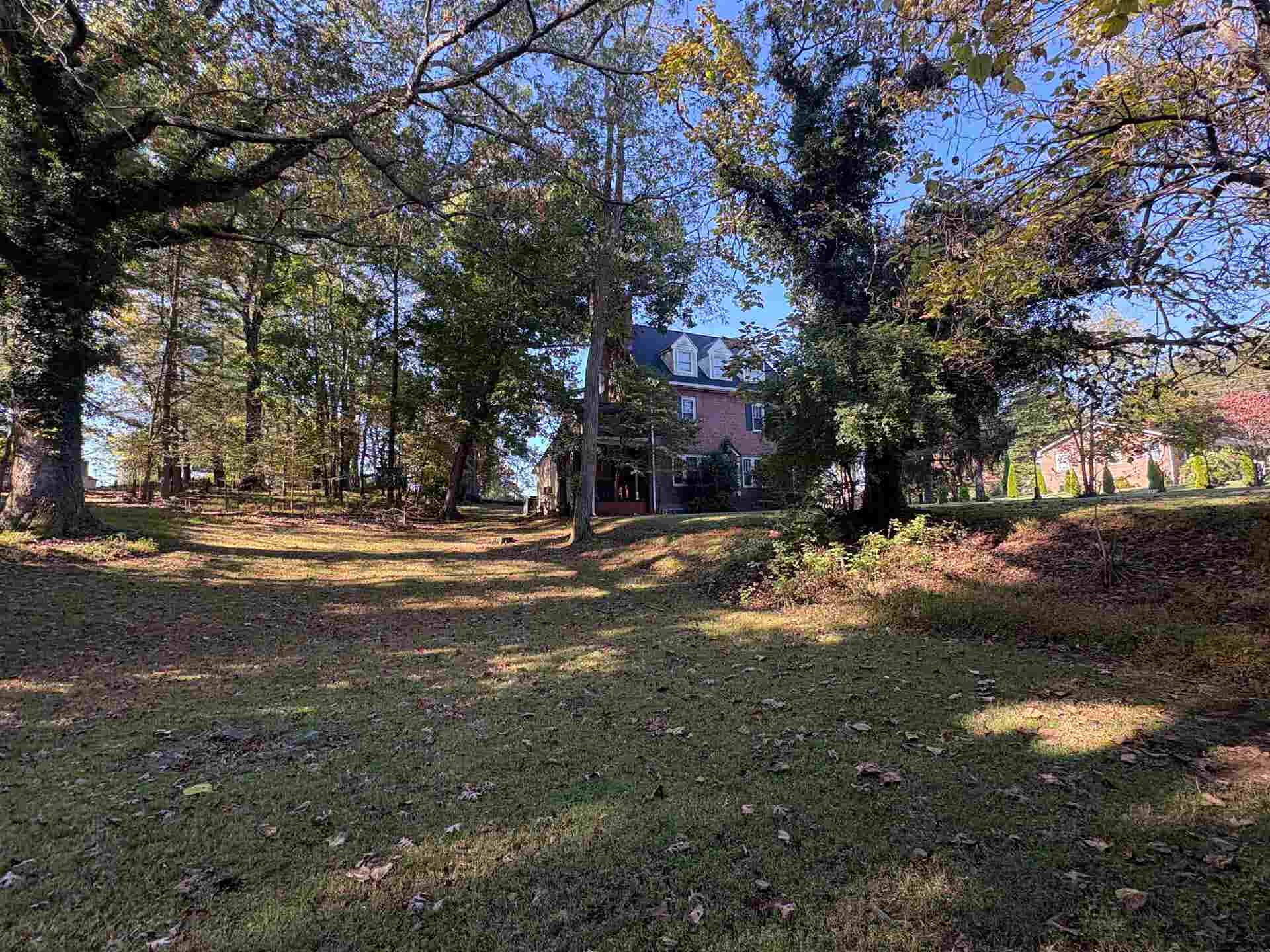 900 TYLER Avenue, Radford, VA 24141