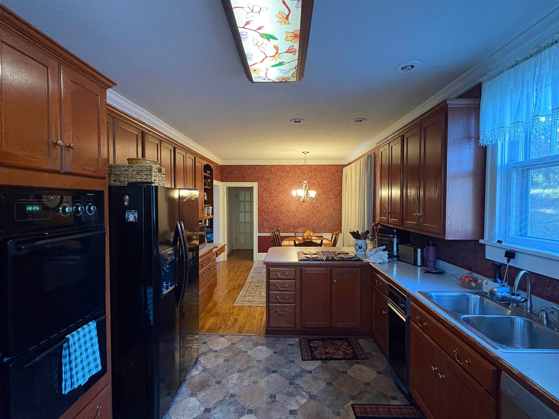 900 TYLER Avenue, Radford, VA 24141