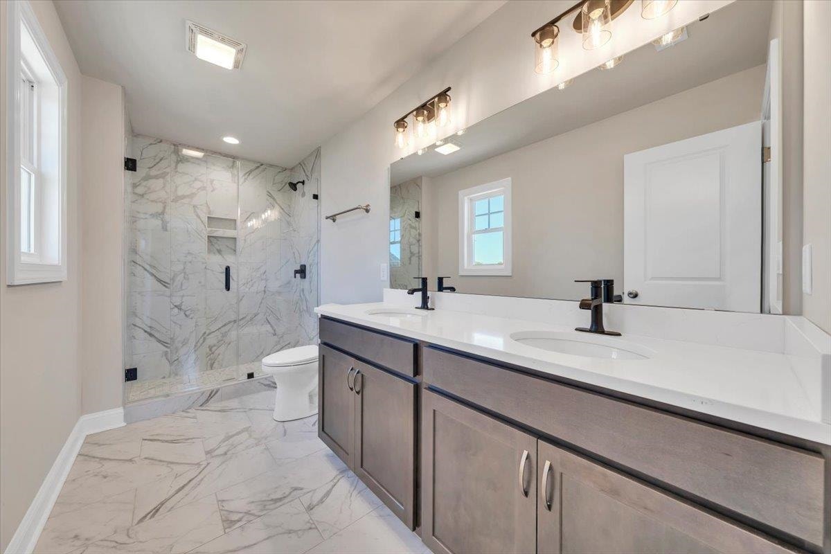 375 Westchester Avenue, Christiansburg, VA 24073