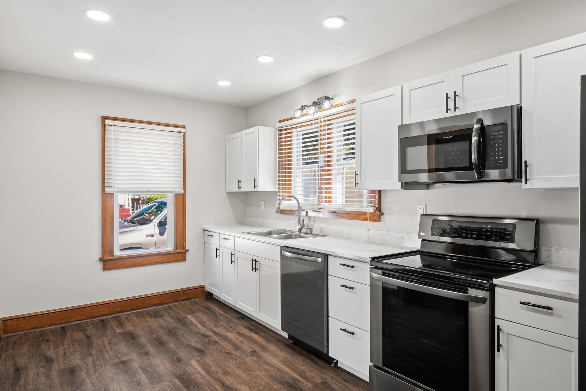506 WOLF Street, Narrows, VA 24124