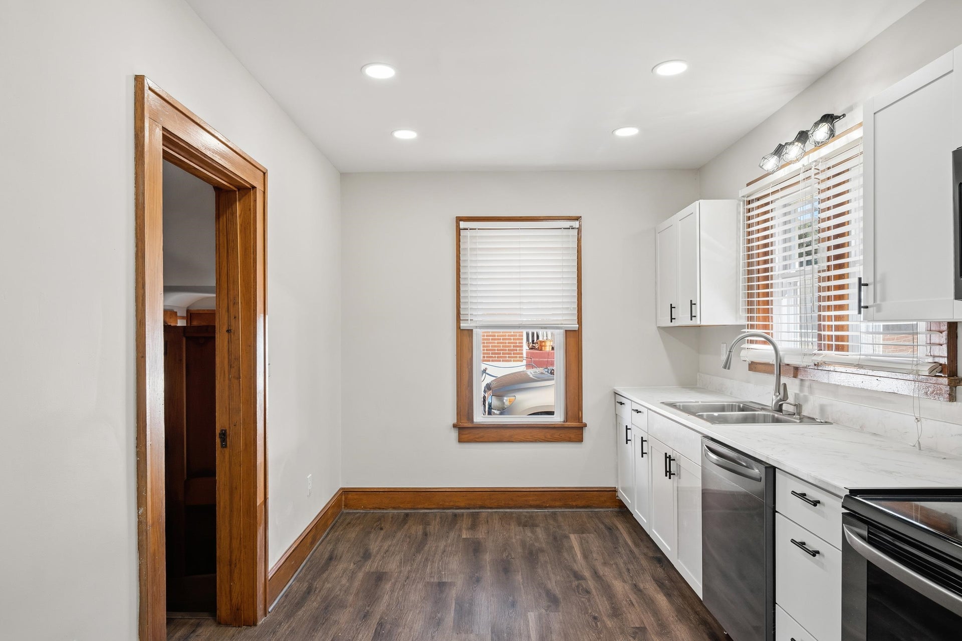 506 WOLF Street, Narrows, VA 24124