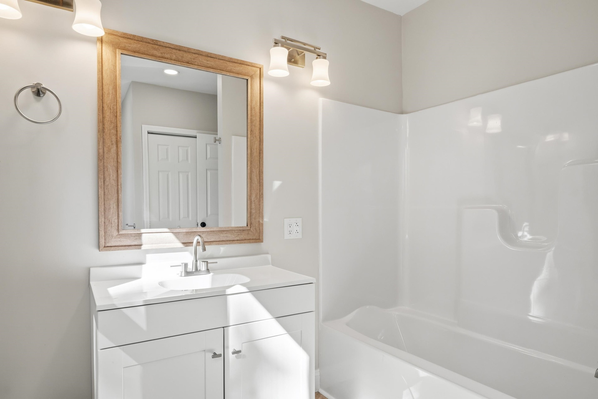 506 WOLF Street, Narrows, VA 24124