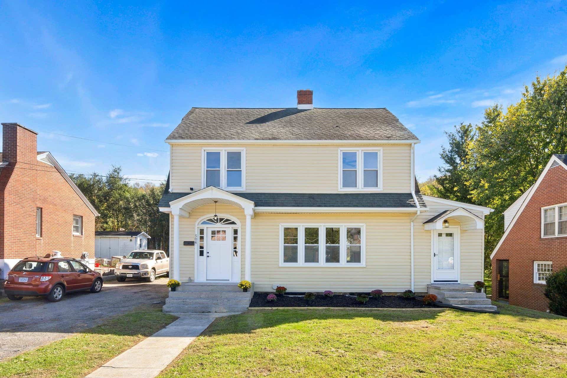 506 WOLF Street, Narrows, VA 24124