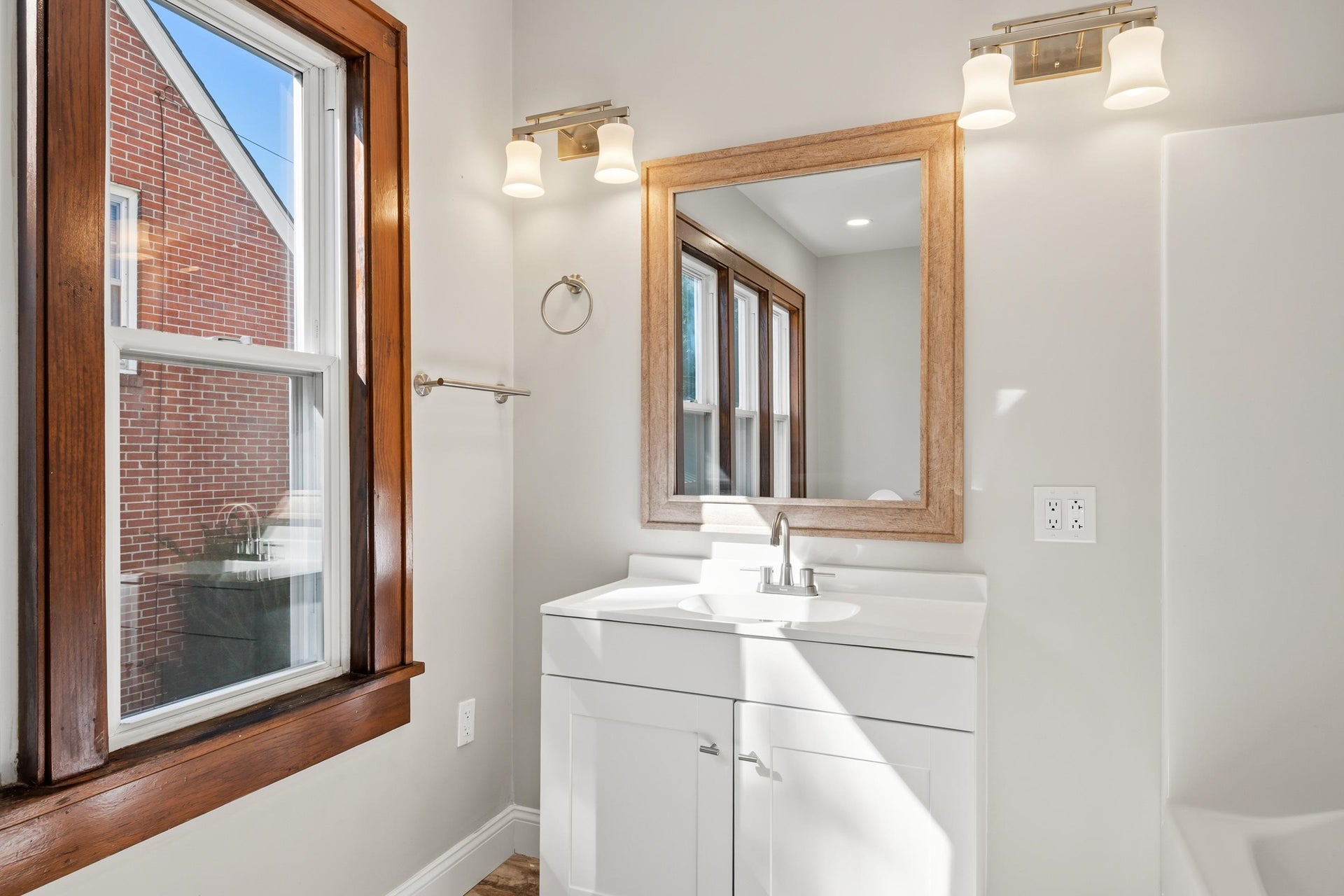 506 WOLF Street, Narrows, VA 24124