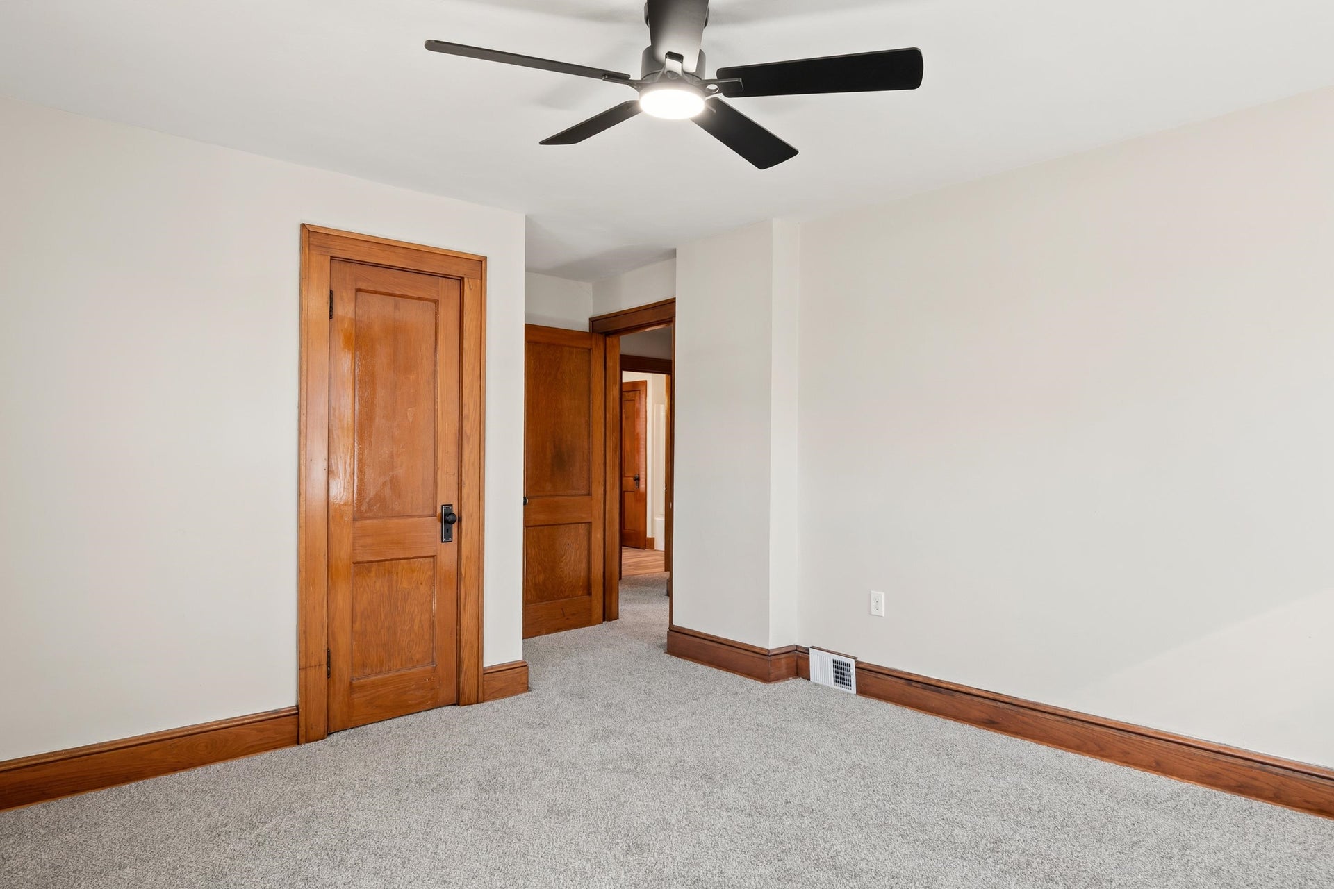 506 WOLF Street, Narrows, VA 24124