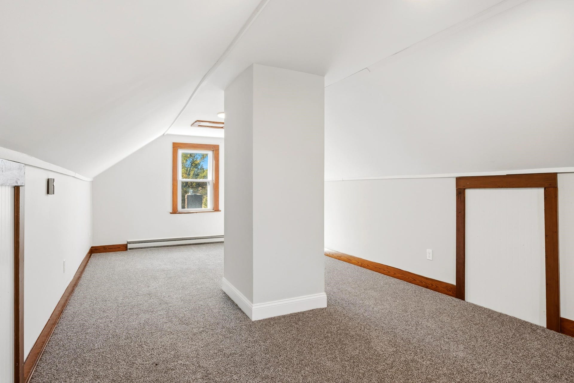 506 WOLF Street, Narrows, VA 24124