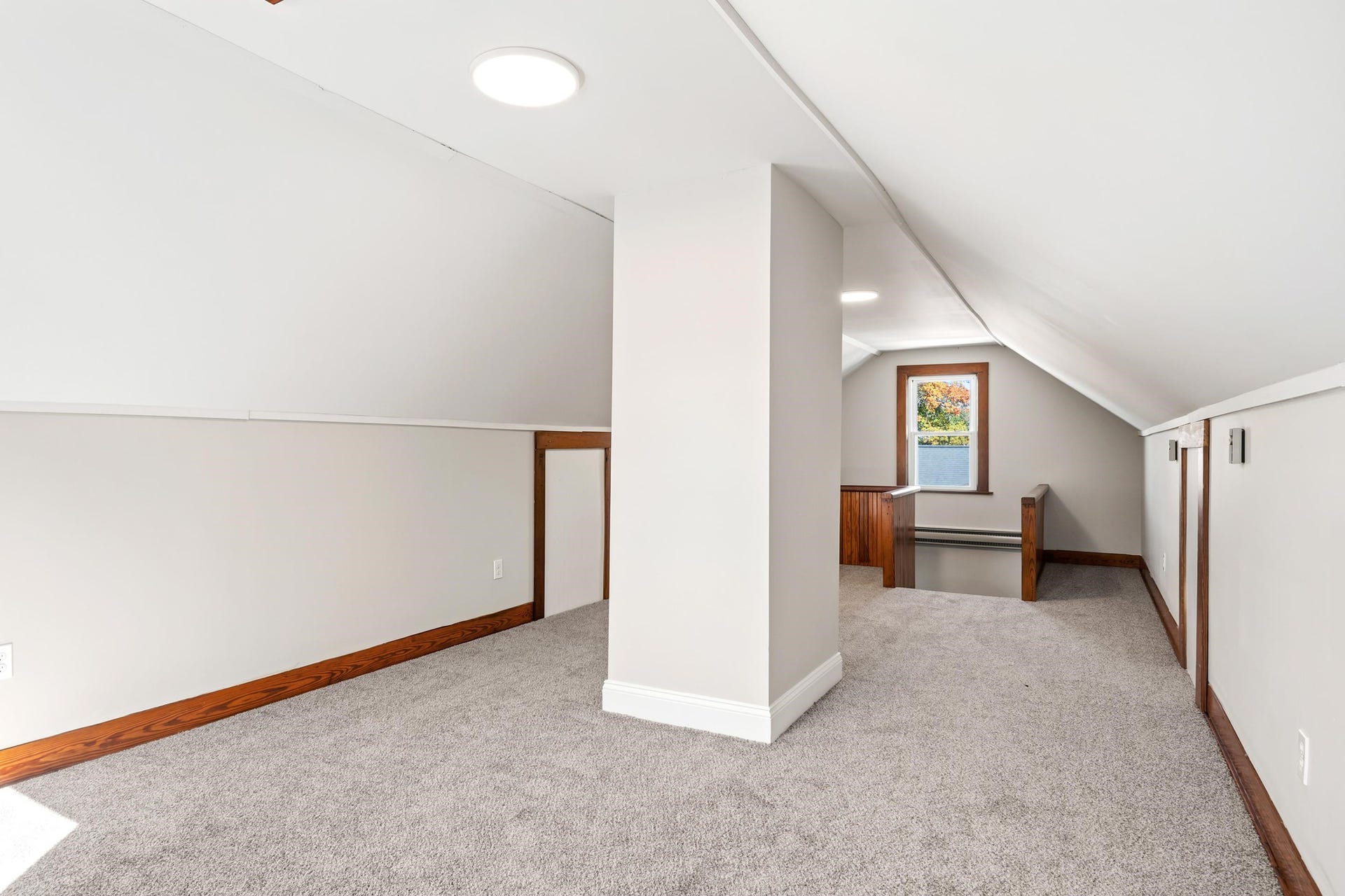 506 WOLF Street, Narrows, VA 24124
