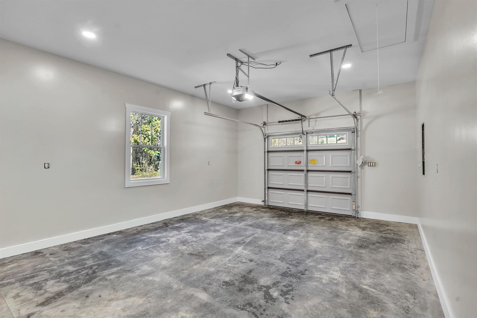 124 Bowens Road, Pembroke, VA 24136
