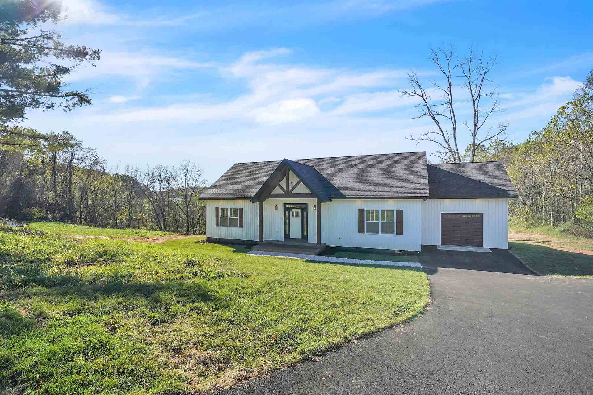 124 Bowens Road, Pembroke, VA 24136
