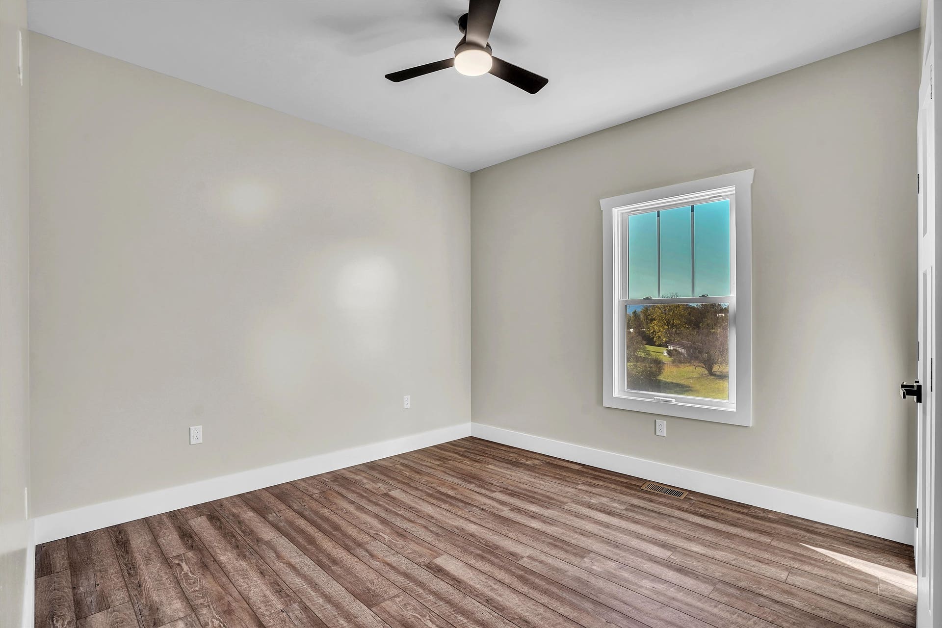 124 Bowens Road, Pembroke, VA 24136