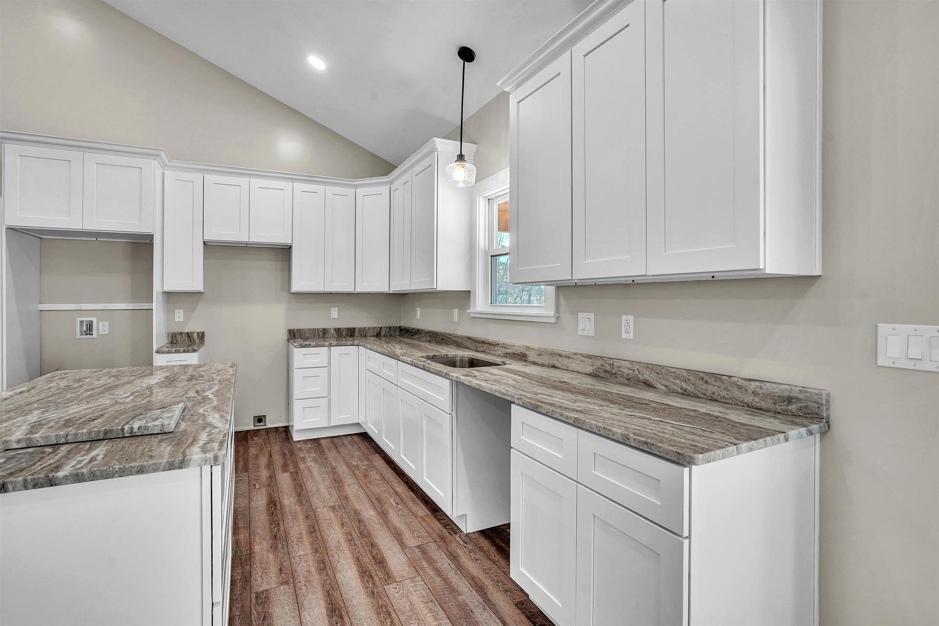 124 Bowens Road, Pembroke, VA 24136