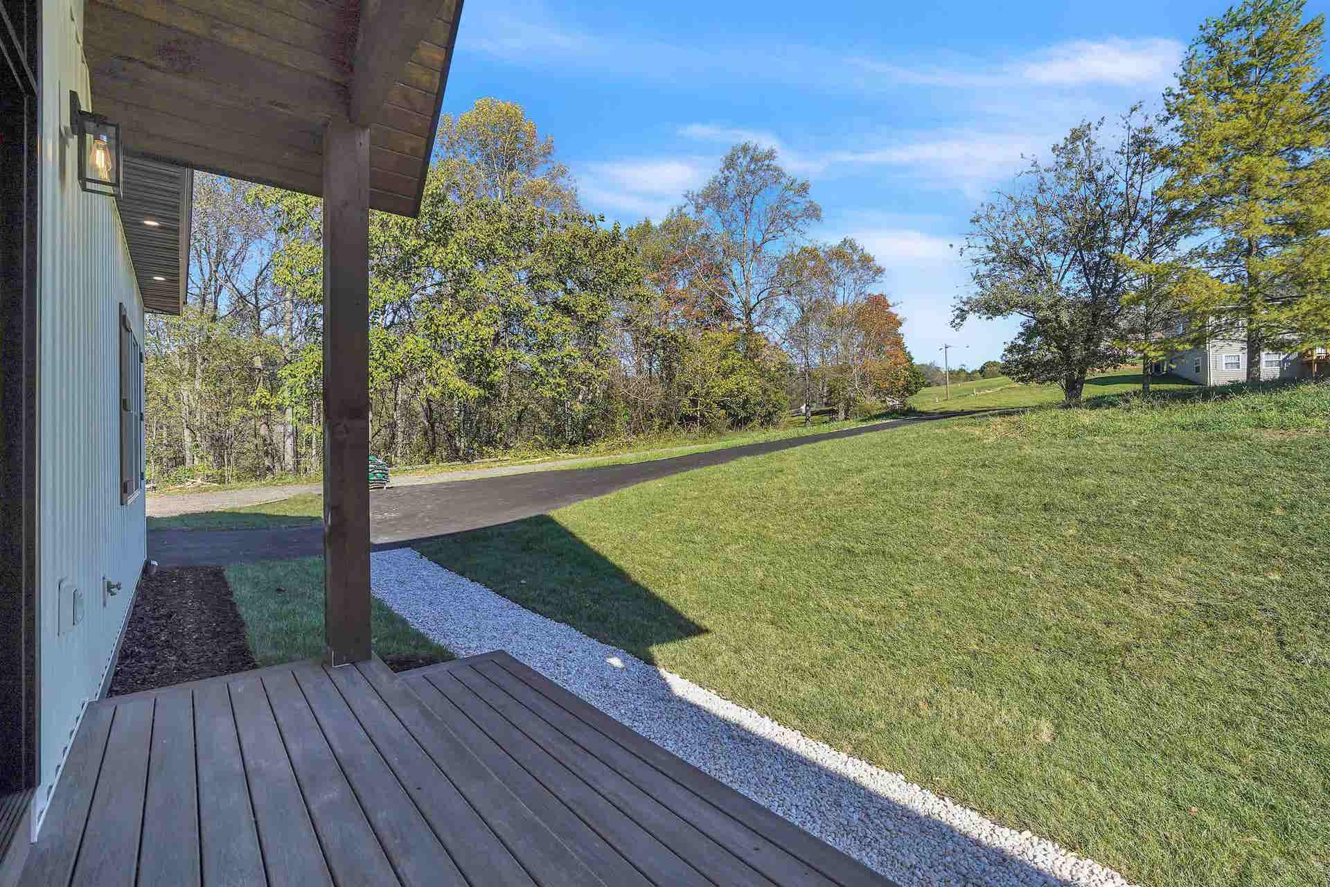 124 Bowens Road, Pembroke, VA 24136