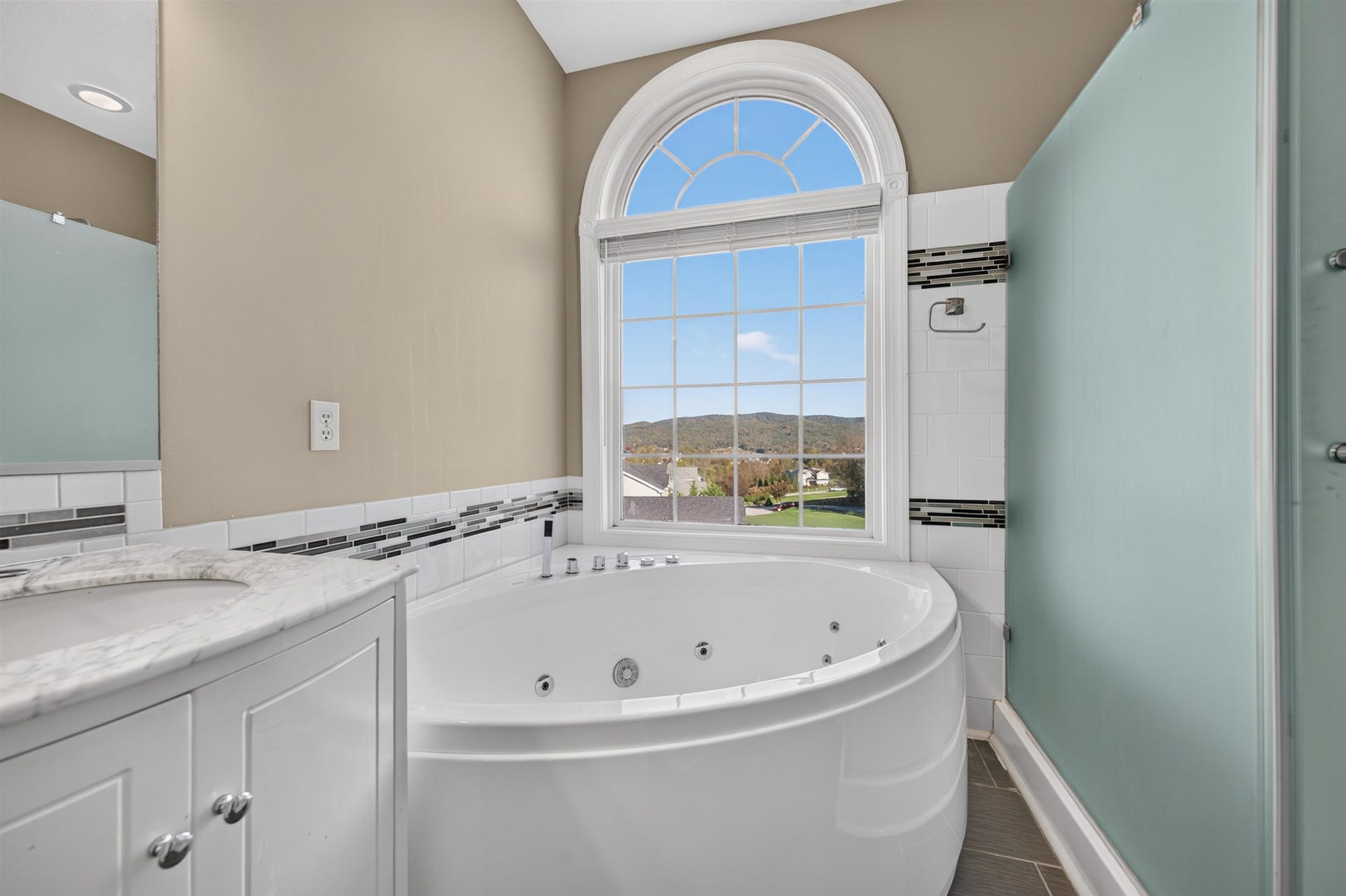 1701 Stratford View Drive, Blacksburg, VA 24060