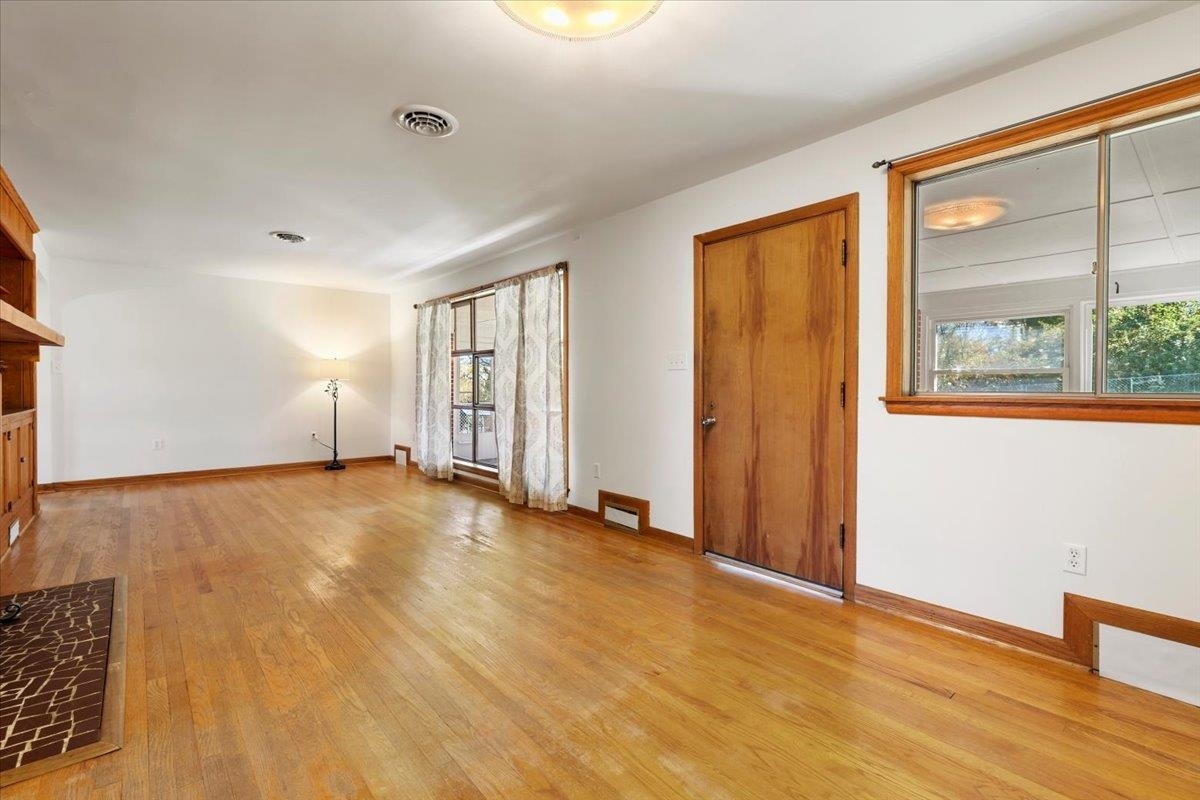 1984 PEPPERS FERRY Road, Pulaski, VA 24301
