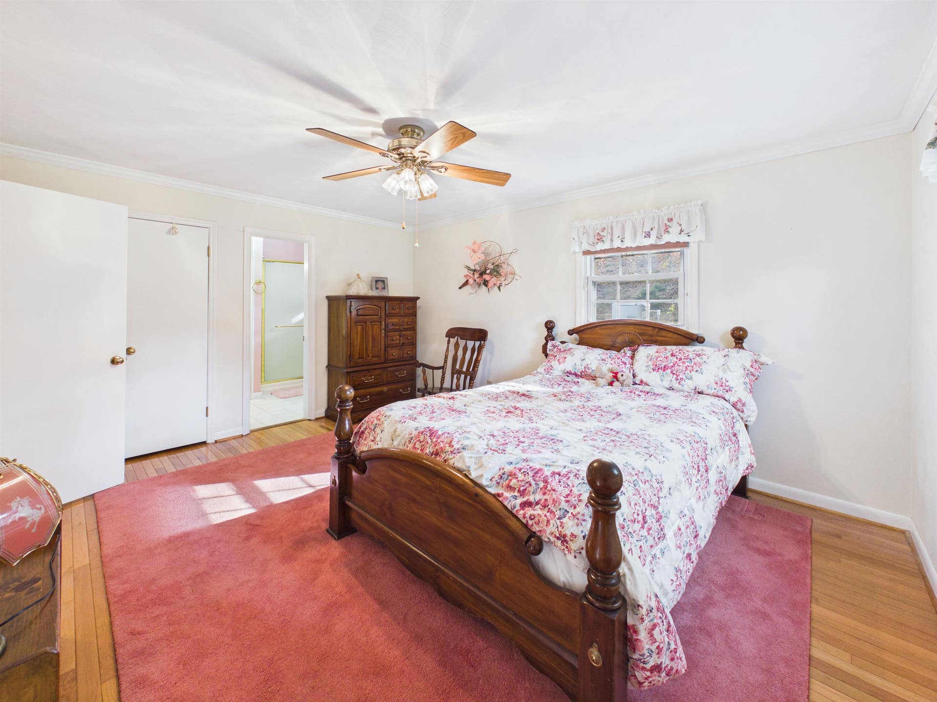 5725 Graysontown Road, Radford, VA 24141