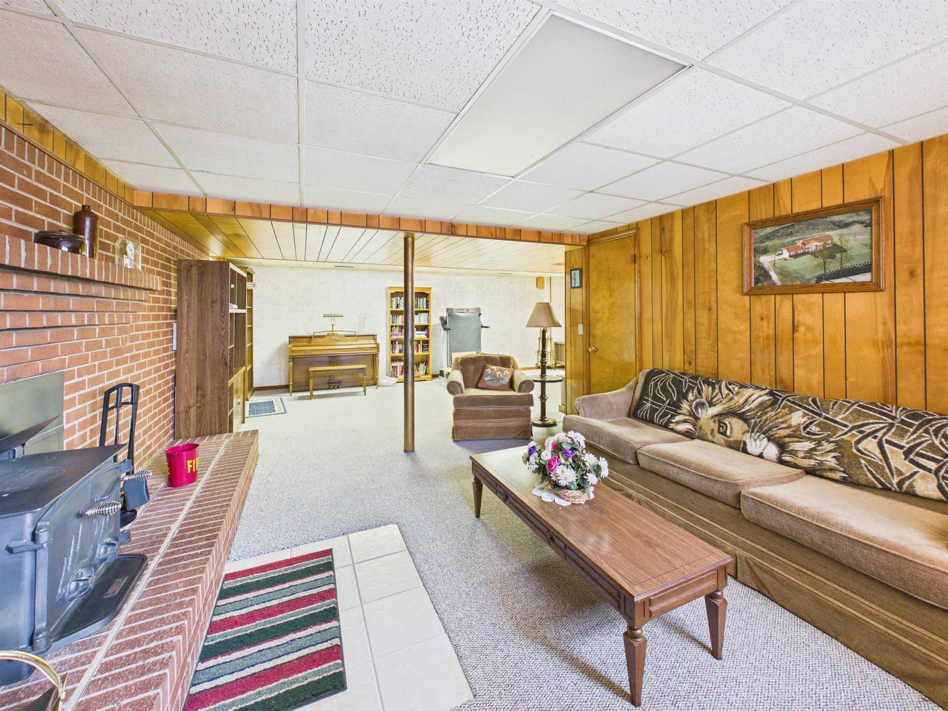 5725 Graysontown Road, Radford, VA 24141