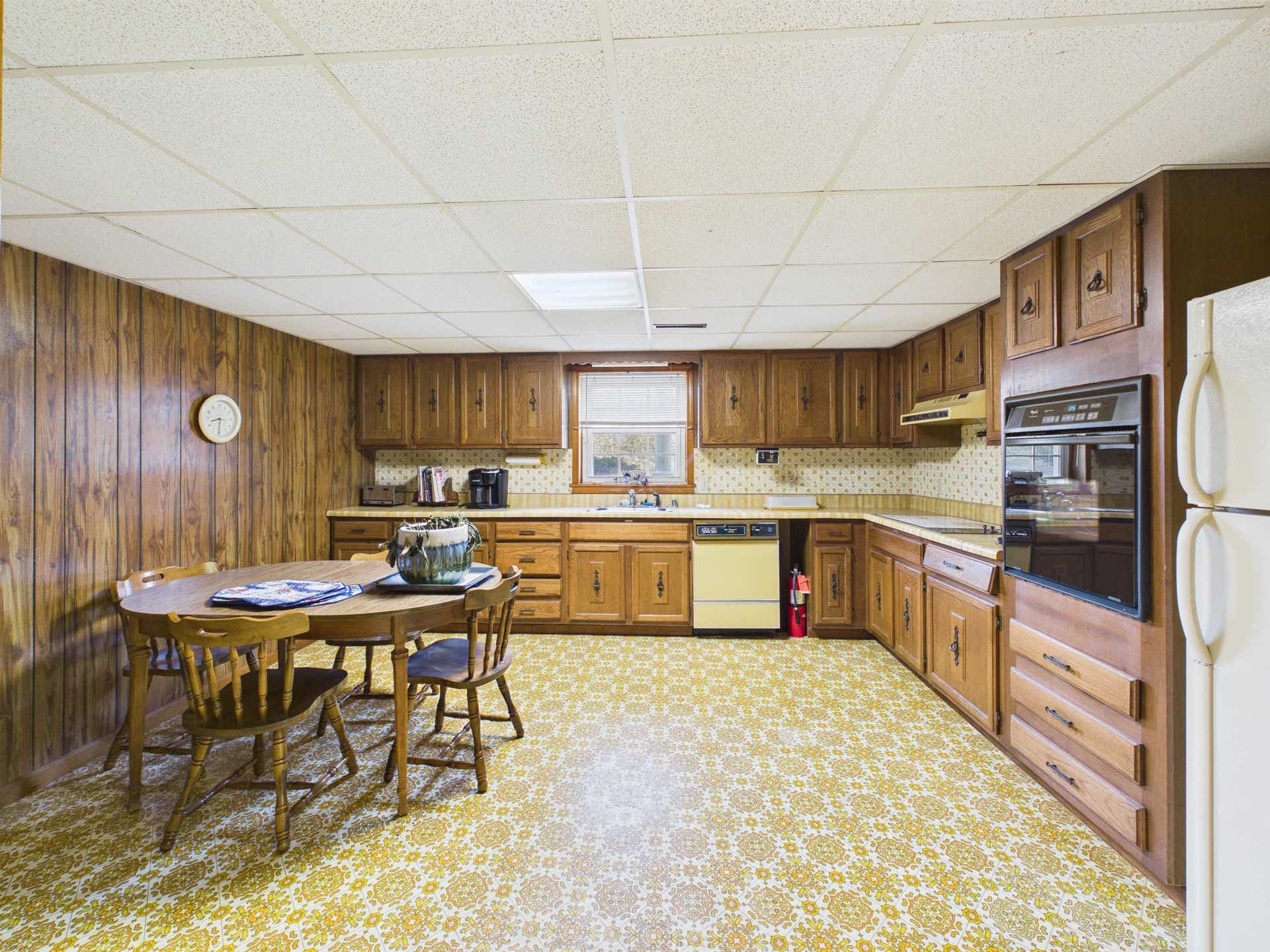 5725 Graysontown Road, Radford, VA 24141