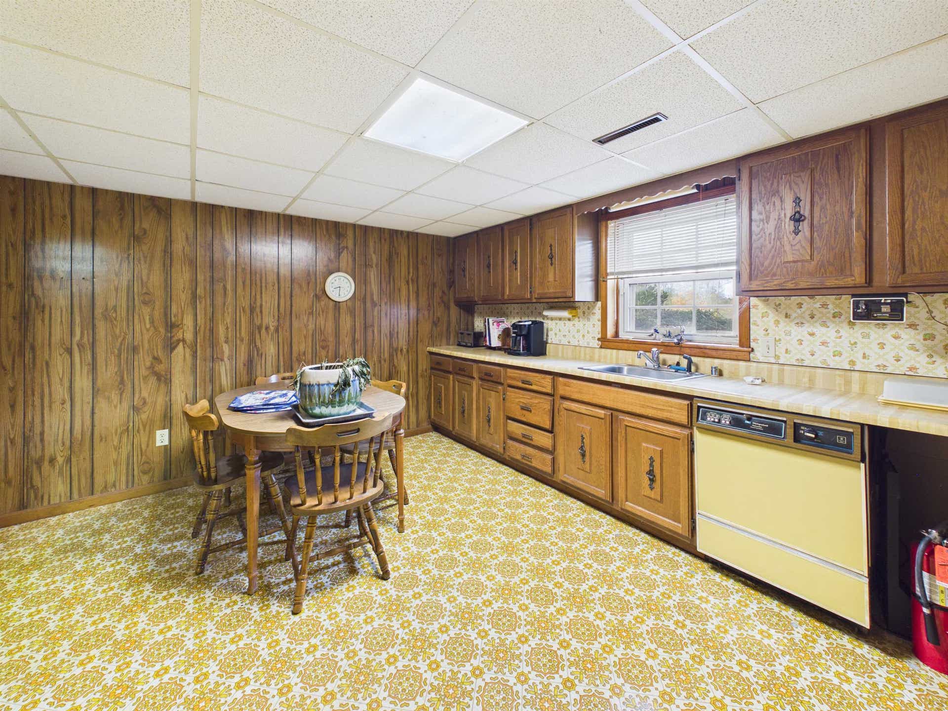 5725 Graysontown Road, Radford, VA 24141